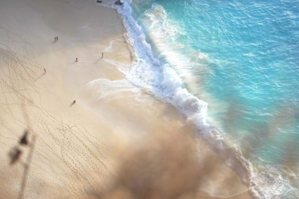 دانلود ویدئو استوک (فیلم خام) ادیت و میکس کلیپ موضوع : ساحل دریا موج تابستان آرامش